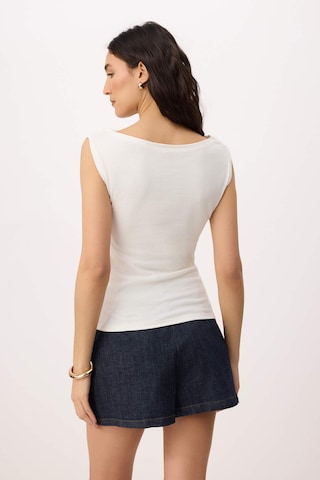Trendyol Topp i beige