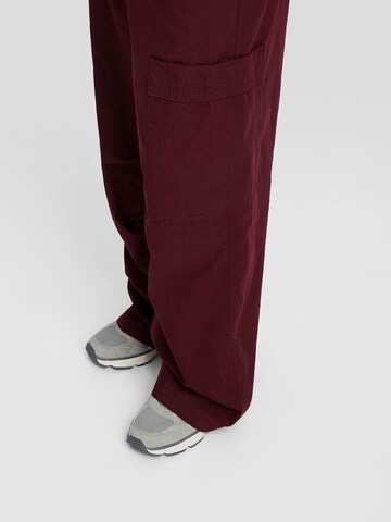 Wide leg Pantaloni cu buzunare de la Bershka pe roșu
