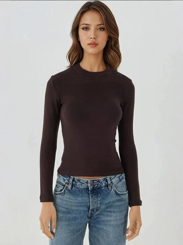 Hiccup - Camisa em castanho: frente