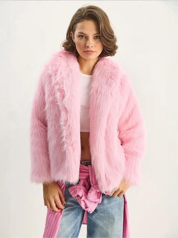 Veste mi-saison Bianco Lucci en rose : devant