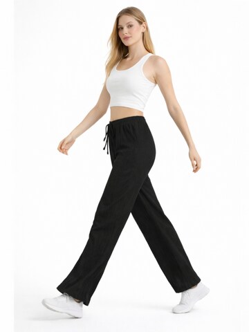 Wide Leg Pantalon 'FLORYN – Palazzohose Crinkle' fashionshowcase en noir