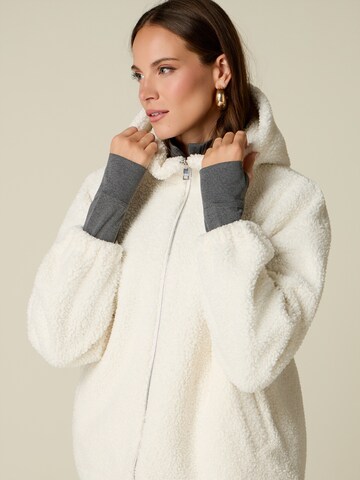 oltre - Sudadera con cremallera en blanco