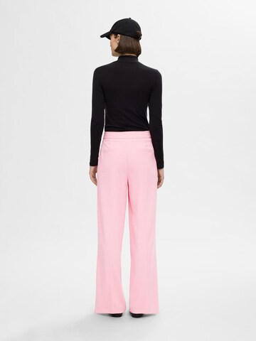 SELECTED FEMME Wide leg Παντελόνι με τσάκιση 'TINNI' σε ροζ