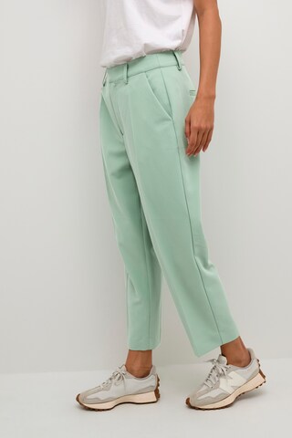 Regular Pantalon à plis 'Sakura' Kaffe en vert