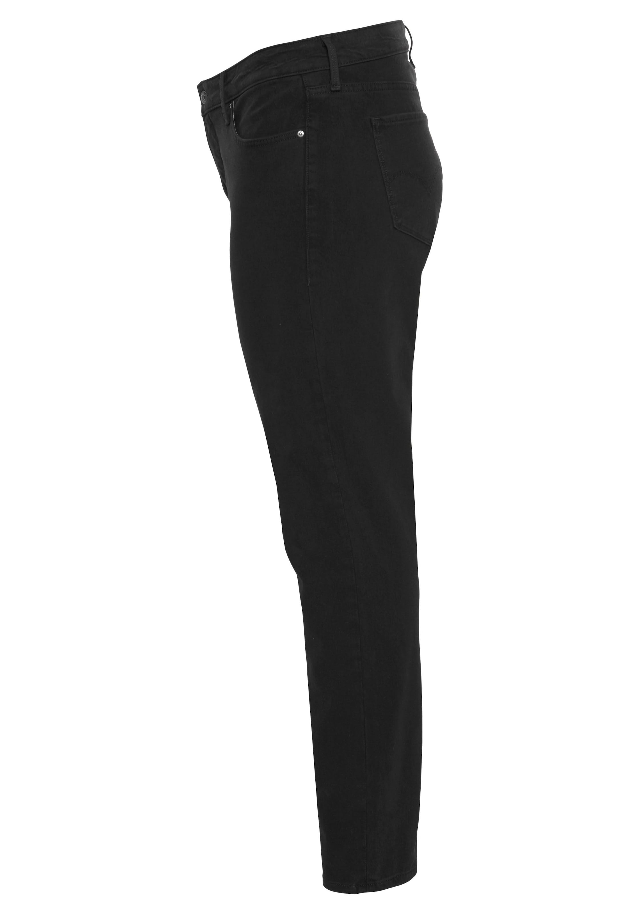 Levi's® Plus Skinny Jeans in Black