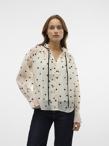 VERO MODA Blouse 'YOJA' in White: front