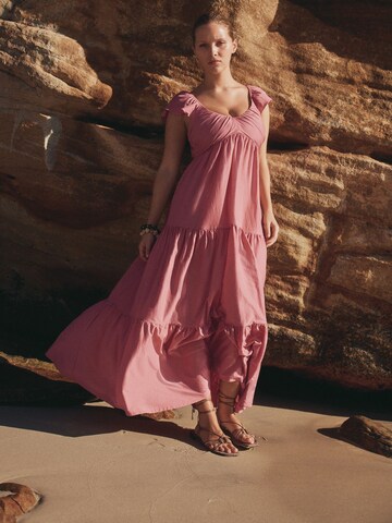 Rochie de la Next pe roz