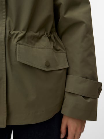 VERO MODA Демисезонная куртка 'VMLeanne' в Зеленый