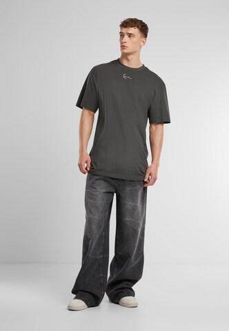 Karl Kani T-shirt 'Icy Dancer' i svart