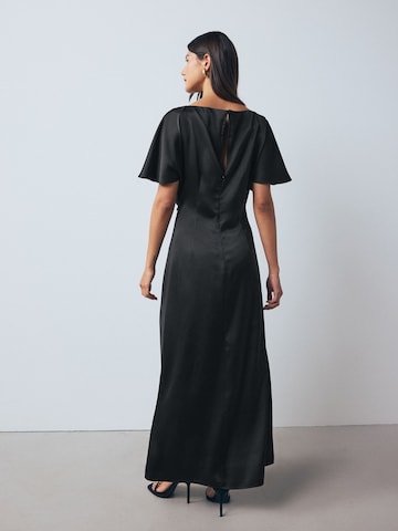 Next Šaty – černá