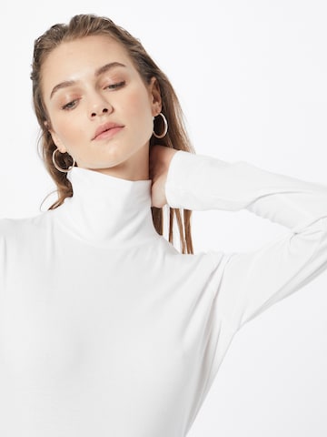 GAP Shirt in White