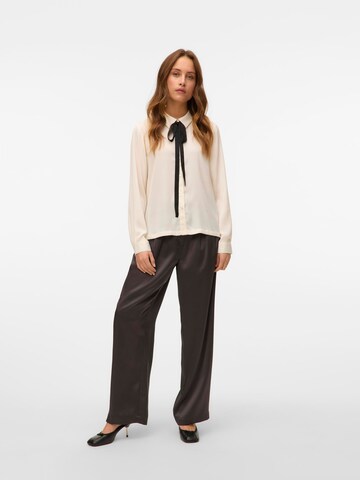 VERO MODA Bluse 'Gretchen' in Weiß