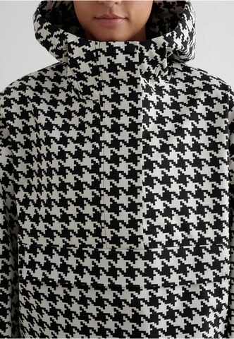 Aim'n Between-season jacket in Black