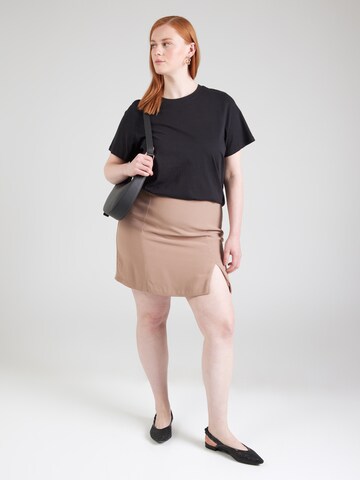 Maglietta 'VMPAULINA' di Vero Moda Curve in nero