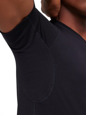 FALKE Undershirt in Black