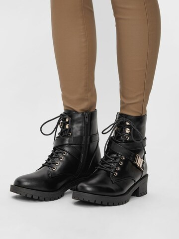 Bottines à lacets 'Adelyn' Bianco en noir