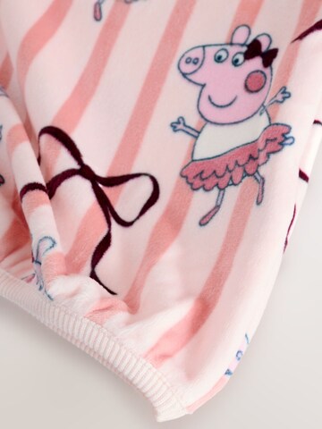 Pijamale 'Peppa Pig' de la Next pe roz