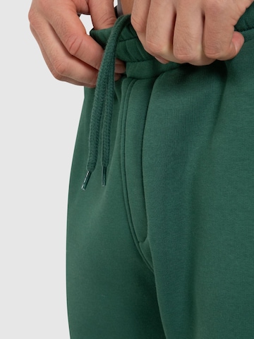 Smilodox Tapered Trousers ' Fiero ' in Green