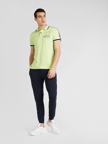 Tricou de la CAMP DAVID pe verde