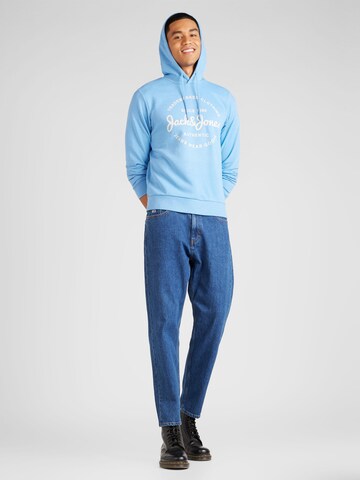 JACK & JONES - Sweatshirt 'FOREST' em azul