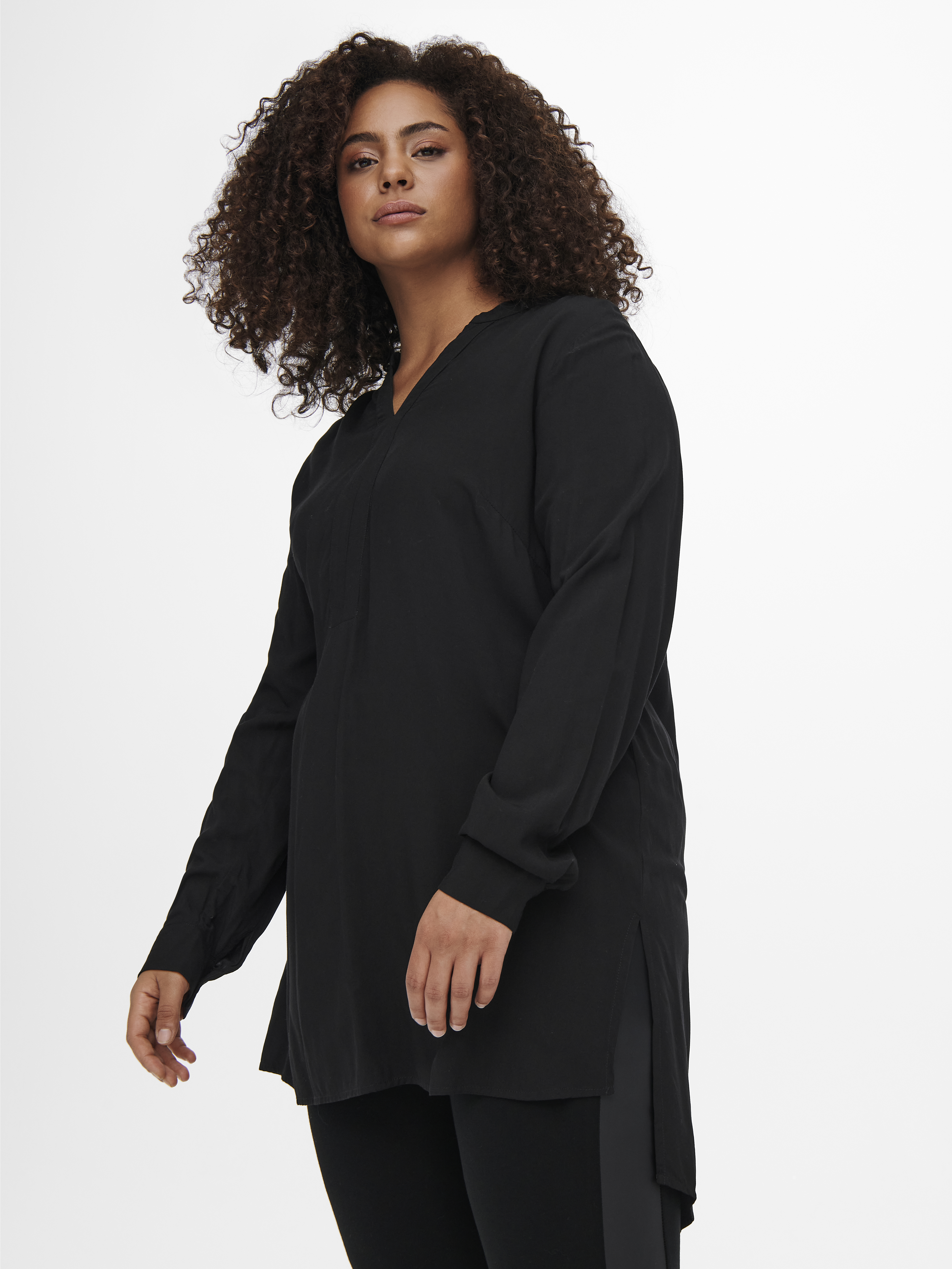Kobiety Plus size ONLY Carmakoma Bluzka Skalo w kolorze Czarnym 
