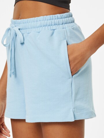 Cotton On Loosefit Shorts in Blau