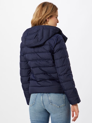 LEVI'S ® Talvitakki 'Core Down Puffer' värissä sininen