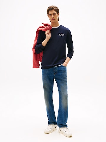 TOMMY HILFIGER Bluser & t-shirts i blå