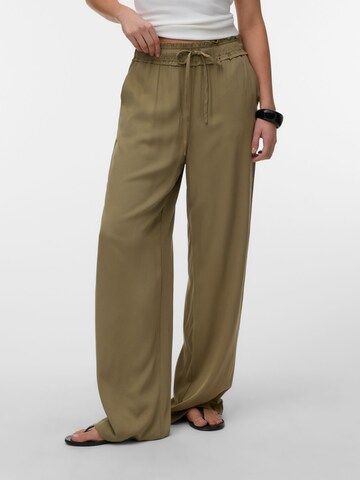 VERO MODA Regular Trousers in Green