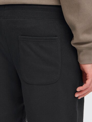 !Solid - regular Pantalón ' SDAIGULU ' en negro