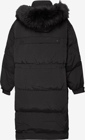 NAEMI Winter Coat in Black