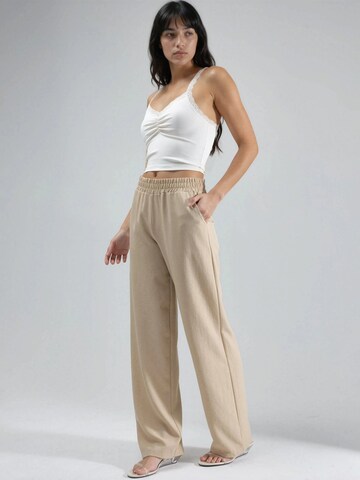 Hiccup Loose fit Trousers in Beige