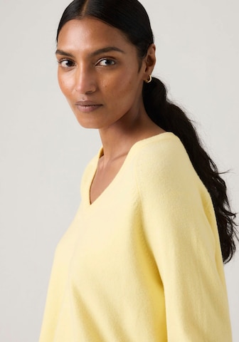 LEVI'S ® Pullover 'Tara' in Gelb