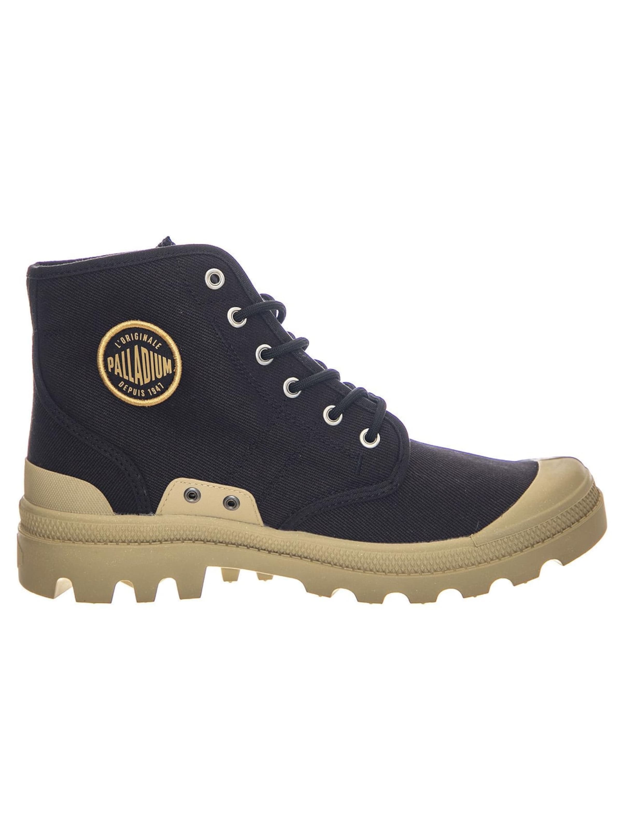 Palladium Boots in Black