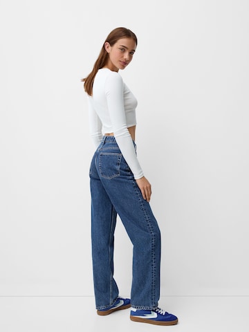 Bershka Regular Jeans in Blauw