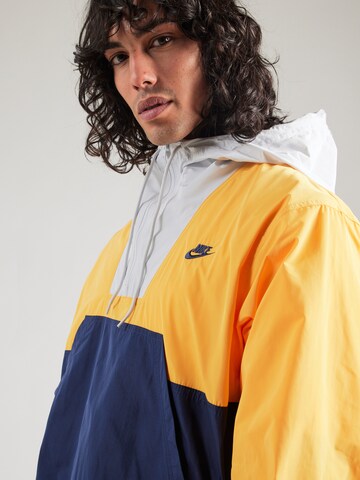 Nike Sportswear Přechodná bunda 'MARINA' – žlutá