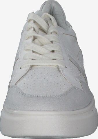 Baskets basses Idana en blanc