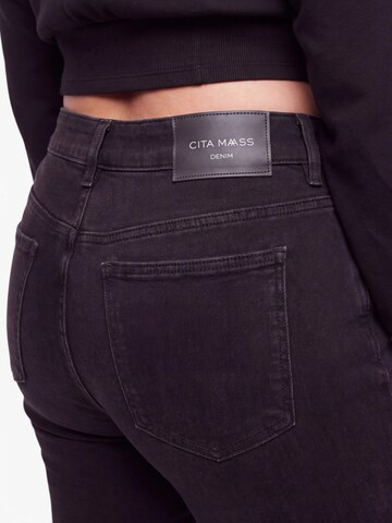 CITA MAASS Flared Jeans i svart