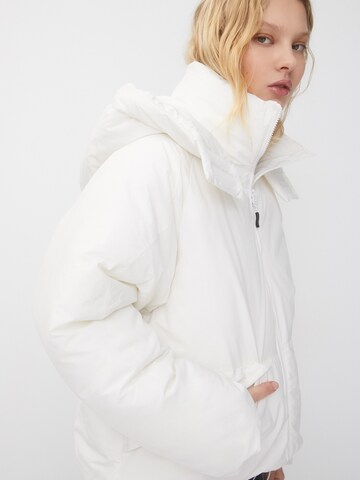 Veste mi-saison Pull&Bear en blanc