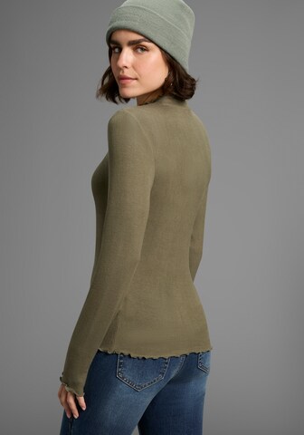 LAURA SCOTT Performance Shirt in Green