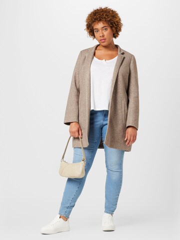 Blazer 'SOHO' di ONLY Carmakoma in marrone