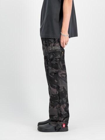 ALPHA INDUSTRIES - regular Pantalón cargo en negro