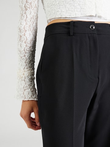 GUESS Regular Pleated Pants 'NEW CARLA' in Black