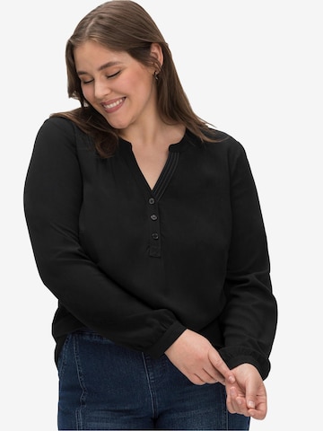 SHEEGO Tunic in Black: front