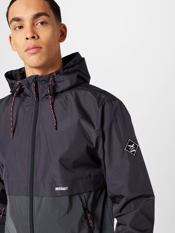 Iriedaily Regular fit Between-Season Jacket 'Resulaner' in Black