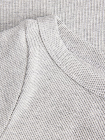 Top di JJXX in grigio