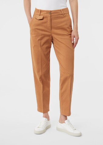 COMMA - regular Pantalón de pinzas en marrón: frente