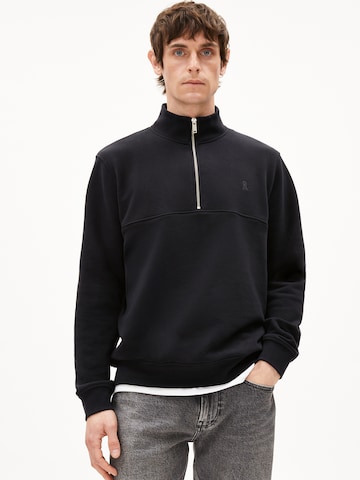 ARMEDANGELS Sweatshirt in Black: front
