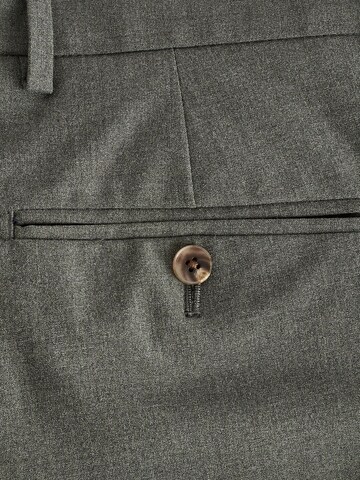 Coupe slim Pantalon chino 'Motion Flex' Next en vert