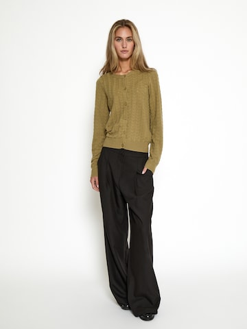 Cardigan 'Rosy' Peppercorn en vert